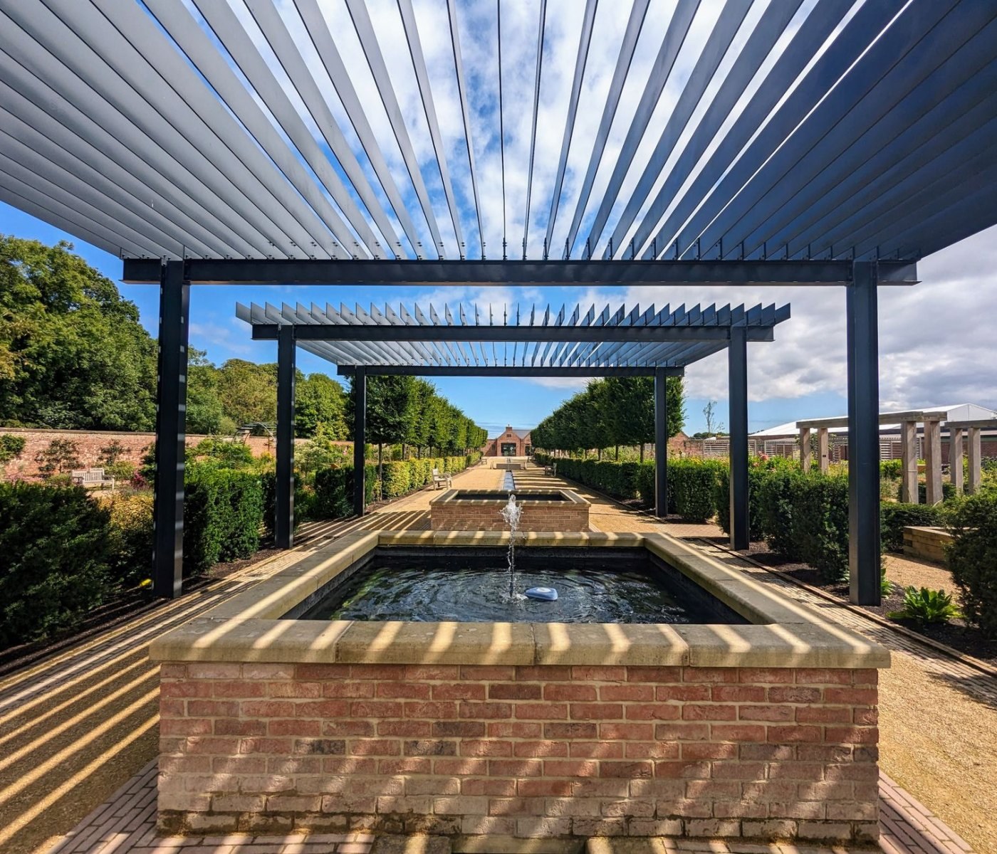 Pergola Lamellen Sonnenschutz richtig einstellen 1 Pergola Lamellen Sonnenschutz richtig einstellen
